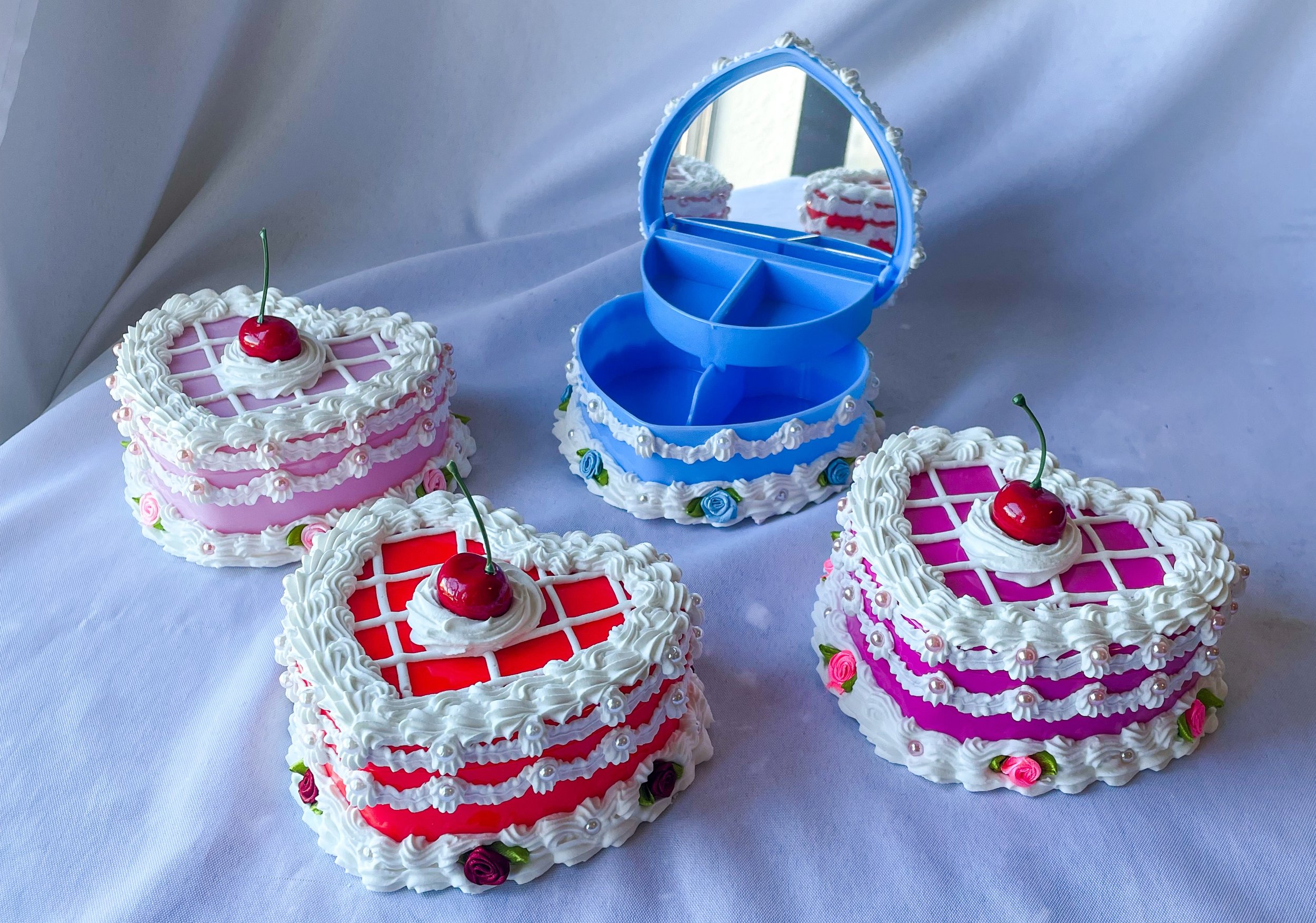 Valentine's Fake Cake Decorating Workshop at ArtUs Co in north